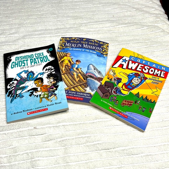 Three Scholastic books - Picture 1 of 4